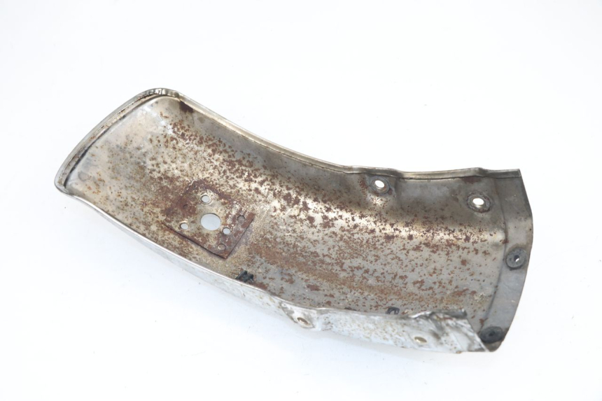 photo de VERKLEIDUNG HINTEN MITTE SUZUKI GN 125 (1997 - 2000) - Alternative Perspektive