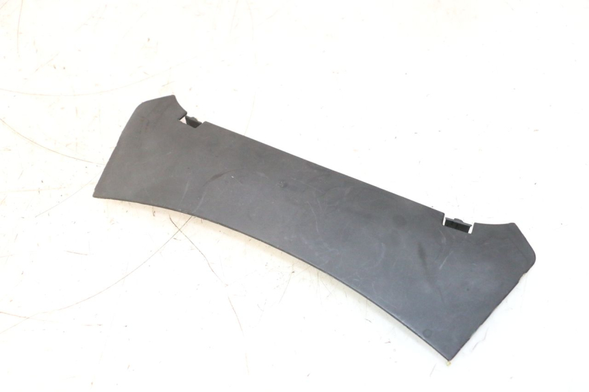 photo de VERKLEIDUNG HINTEN MITTE GILERA GP 800 (2007 - 2013) - Hauptansicht