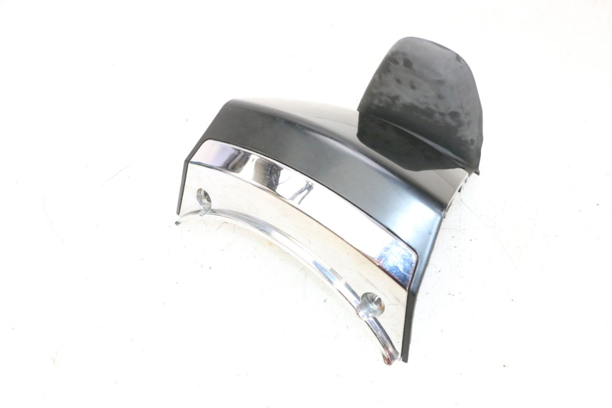 photo de VERKLEIDUNG HINTEN MITTE JM MOTORS GTS 125 (2015 - 2019) - Details der Befestigungspunkte