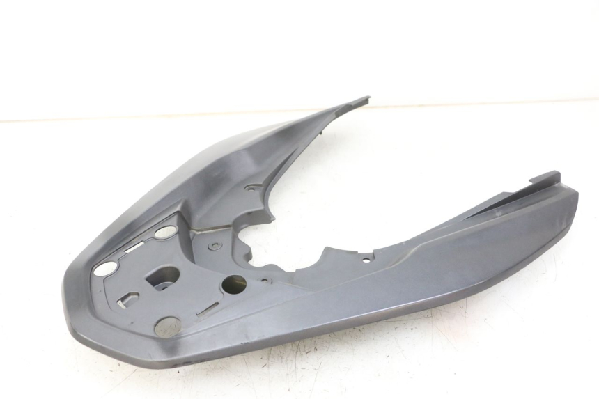 photo de VERKLEIDUNG HINTEN MITTE HONDA PCX (JF57/JF64) 125 (2014 - 2018) - Hochauflösende Nahaufnahme