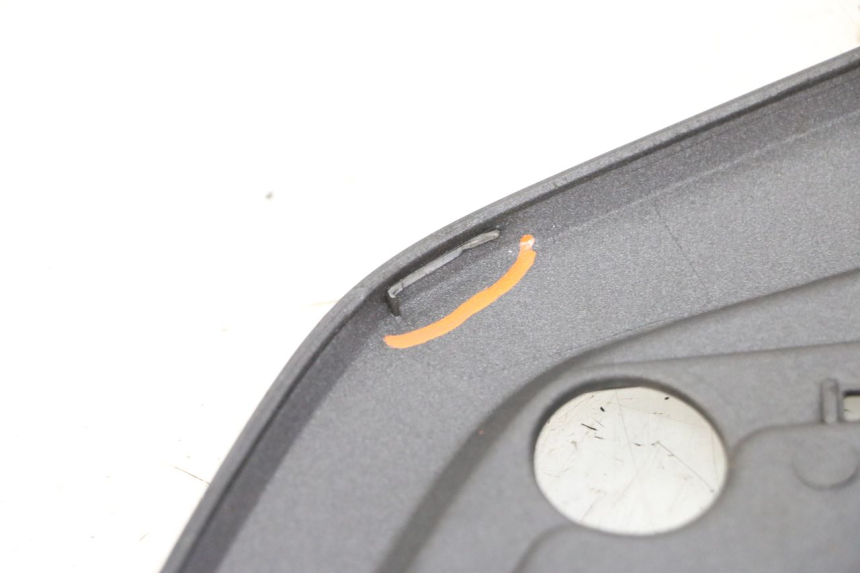 photo de VERKLEIDUNG HINTEN MITTE HONDA PCX (JF57/JF64) 125 (2014 - 2018) - Technische Nahaufnahme