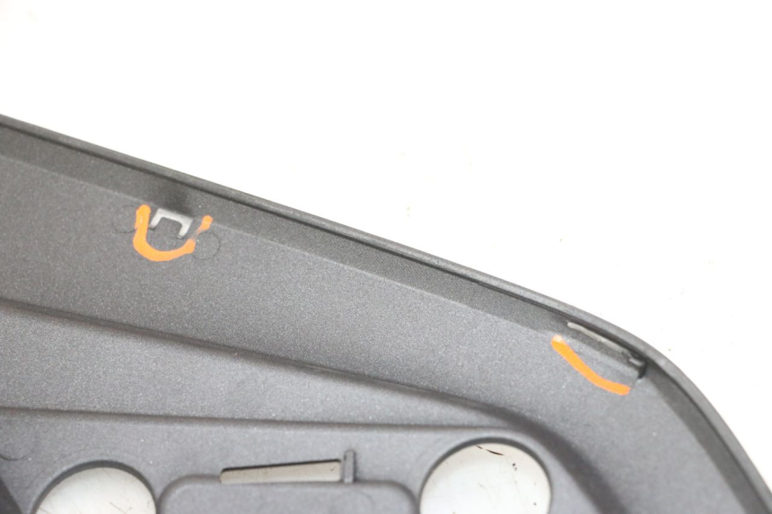 photo de VERKLEIDUNG HINTEN MITTE HONDA PCX (JF57/JF64) 125 (2014 - 2018) - Gesamtansicht des Produkts