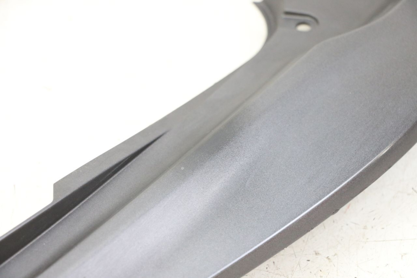 photo de VERKLEIDUNG HINTEN MITTE HONDA PCX (JF57/JF64) 125 (2014 - 2018) - Geprüftes Gebrauchtteil