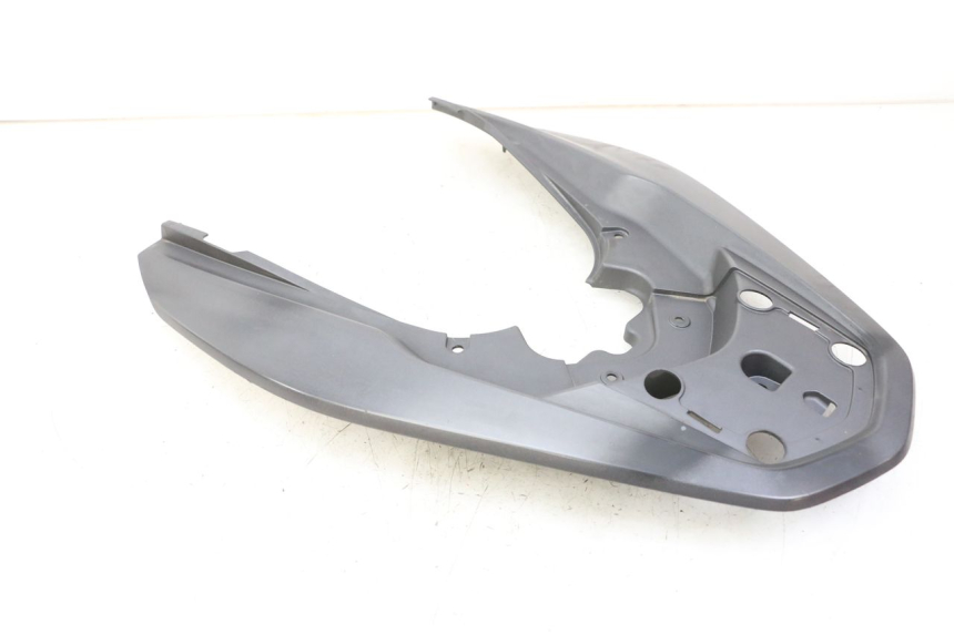 photo de VERKLEIDUNG HINTEN MITTE HONDA PCX (JF57/JF64) 125 (2014 - 2018) - Kennzeichnungen und Originalreferenzen