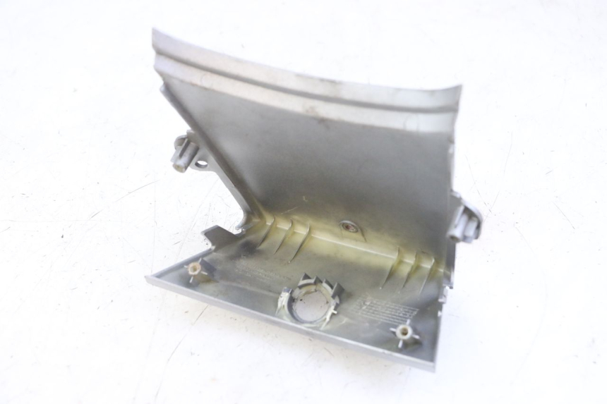 photo de HECKVERKLEIDUNG VERBINDUNG HONDA SCV LEAD 100 (2003 - 2007) - Technische Nahaufnahme