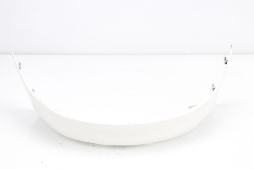 photo de UNTERE HINTERE VERKLEIDUNGSVERBINDUNG SUZUKI BURGMAN 125 (2007 - 2014) - Zoom auf Gebrauchszustand