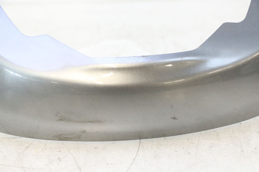 photo de UNTERE HINTERE VERKLEIDUNGSVERBINDUNG SUZUKI BURGMAN 125 (2007 - 2014) - Zoom auf Komponenten
