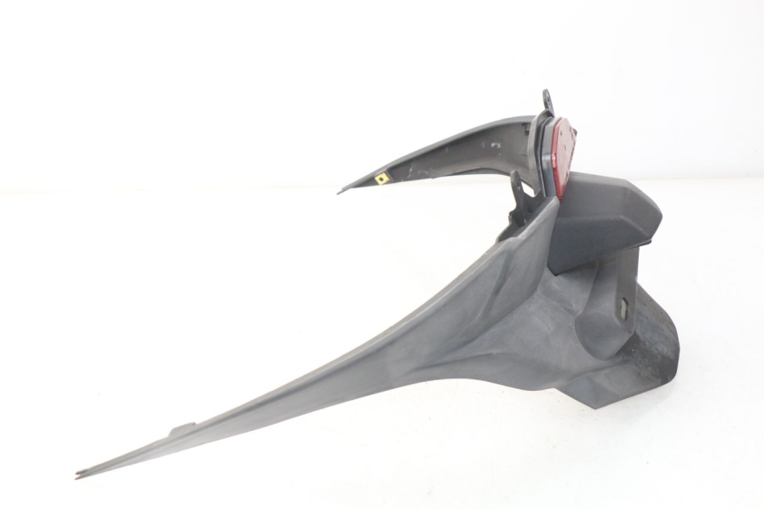 photo de UNTERE HINTERE VERKLEIDUNGSVERBINDUNG KYMCO DINK STREET 125 (2009 - 2014) - Technische Nahaufnahme