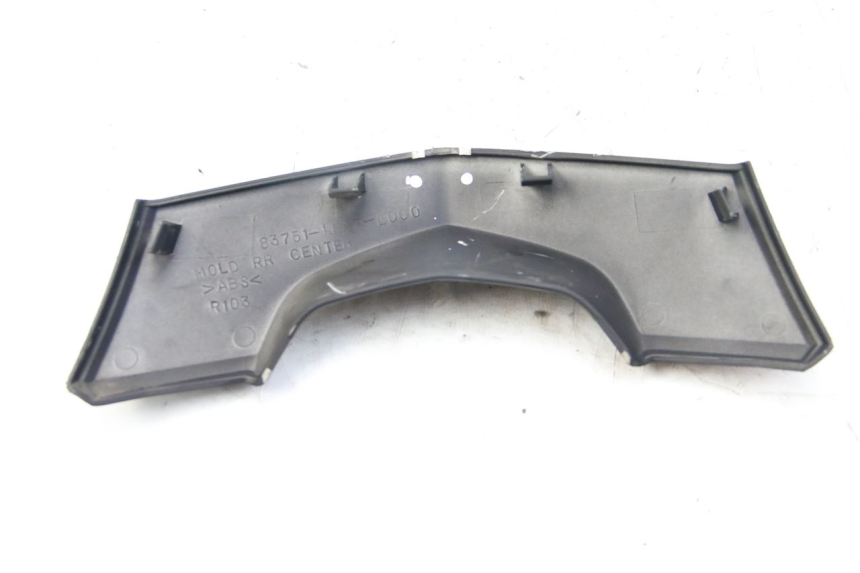 photo de UNTERE HINTERE VERKLEIDUNGSVERBINDUNG KYMCO DINK STREET 125 (2009 - 2014) - Detailansicht des Bauteils