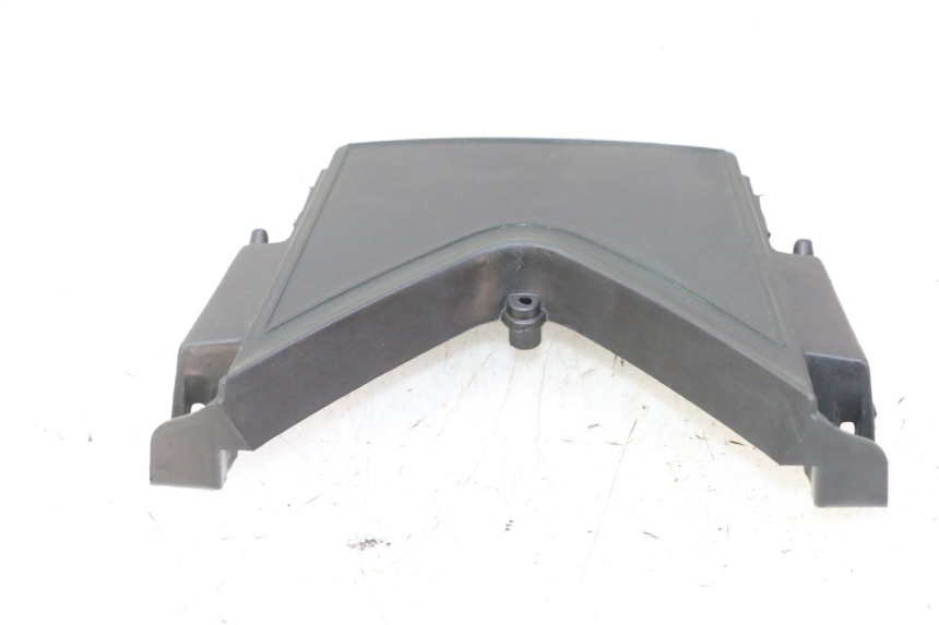 photo de VERKLEIDUNG HINTEN MITTE UNTER STAHO FH 50 (2018 - 2019) - Zoom auf Gebrauchszustand