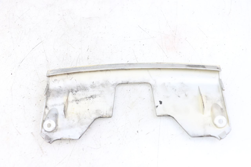 photo de VERKLEIDUNG HINTEN MITTE UNTER HONDA FJS SILVERWING SILVER WING 600 (2001 - 2010) - Zoom auf Gebrauchszustand