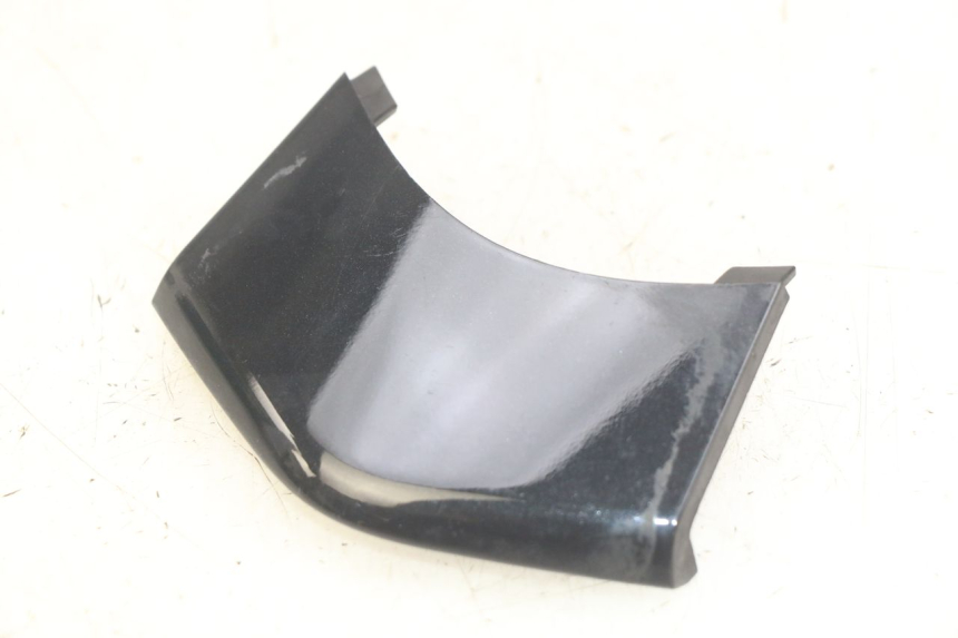 photo de UNTERE HINTERE VERKLEIDUNGSVERBINDUNG PIAGGIO FLY 4T 50 (2013 - 2017) - Hauptansicht