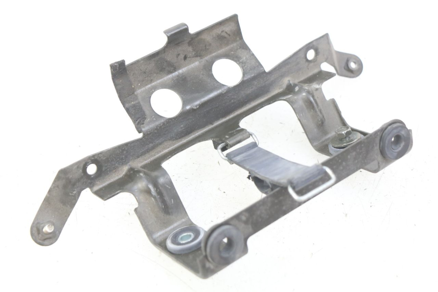 photo de UNTERE HECKVERKLEIDUNGSECKE YAMAHA FZS FAZER 600 (1998 - 2001) - Hauptansicht