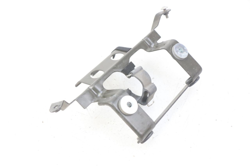 photo de UNTERE HECKVERKLEIDUNGSECKE YAMAHA FZS FAZER 600 (1998 - 2001) - Detailansicht des Bauteils