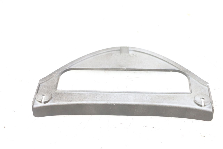 photo de VERKLEIDUNG HINTEN MITTE UNTER KYMCO GRAND DINK 125 (2008 - 2014) - Detailansicht des Bauteils