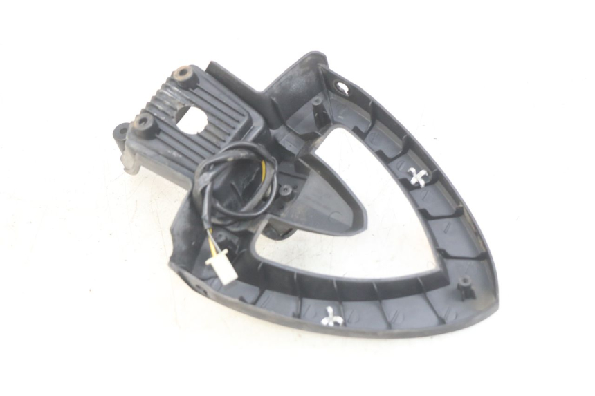 photo de UNTERE HINTERE VERKLEIDUNGSVERBINDUNG TNT MOTOR GRIDO 2T 50 (2010 - 2019) - Zoom auf Gebrauchszustand