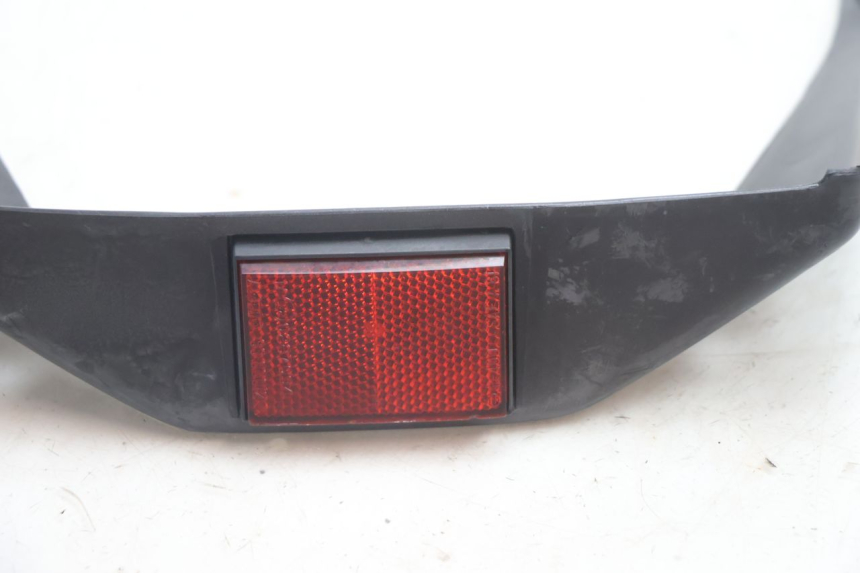 photo de VERKLEIDUNG HINTEN MITTE UNTER SUZUKI GSX F GSXF 750 (1988 - 1998) - Detailansicht des Bauteils
