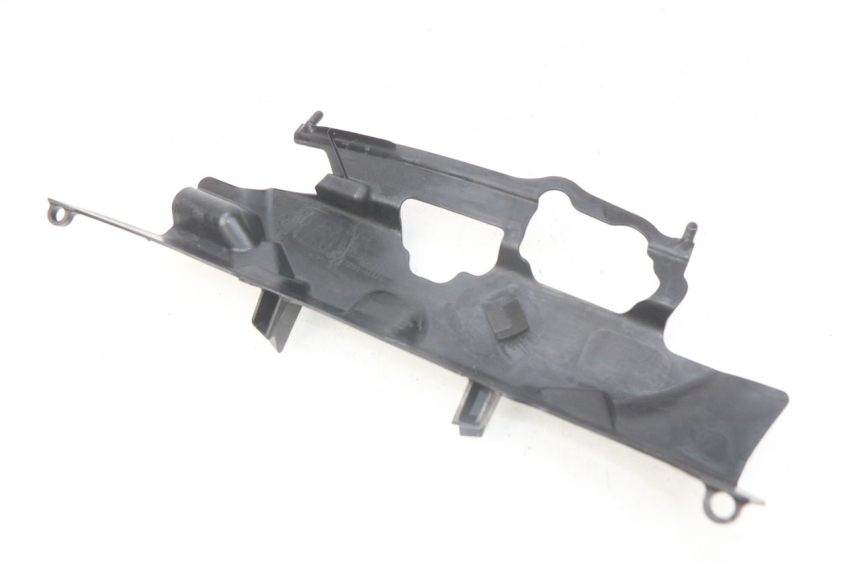 photo de VERKLEIDUNG HINTEN MITTE UNTER SUZUKI GSX-R GSXR 750 (2011 - 2016) - Hauptansicht