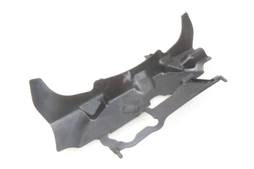 photo de VERKLEIDUNG HINTEN MITTE UNTER SUZUKI GSX-R GSXR 750 (2011 - 2016) - Alternative Perspektive