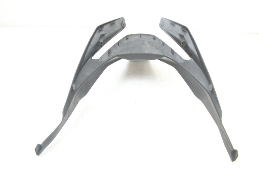 photo de VERKLEIDUNG HINTEN MITTE UNTER HONDA FORZA 125 (2021 - 2025) - Alternative Perspektive