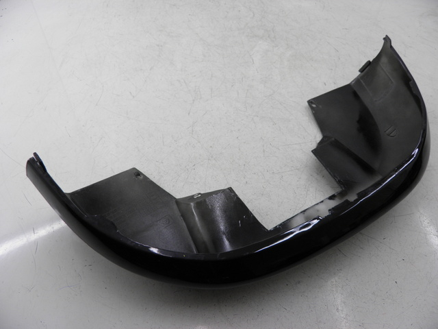 photo de VERKLEIDUNG HINTEN MITTE UNTER JM MOTOR S-MAX 125 (2010 - 2014) - Details der Befestigungspunkte