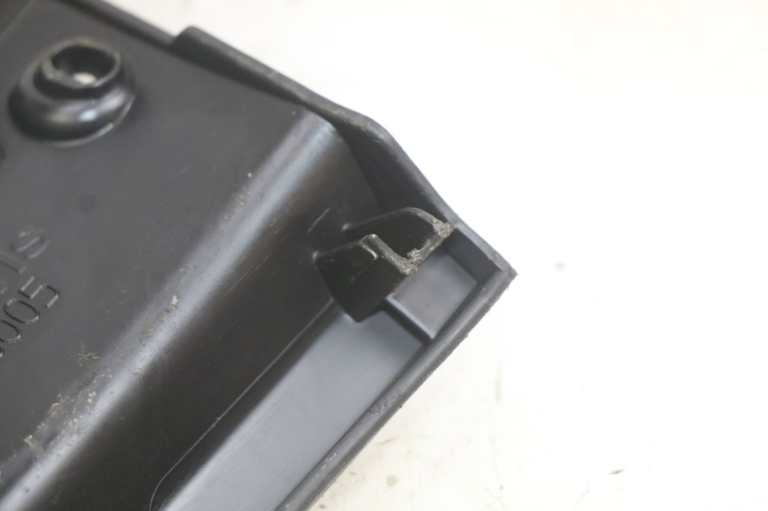 photo de UNTERE HECKVERKLEIDUNGSECKE PIAGGIO MP3 LT 400 (2007 - 2012) - Detailansicht des Bauteils