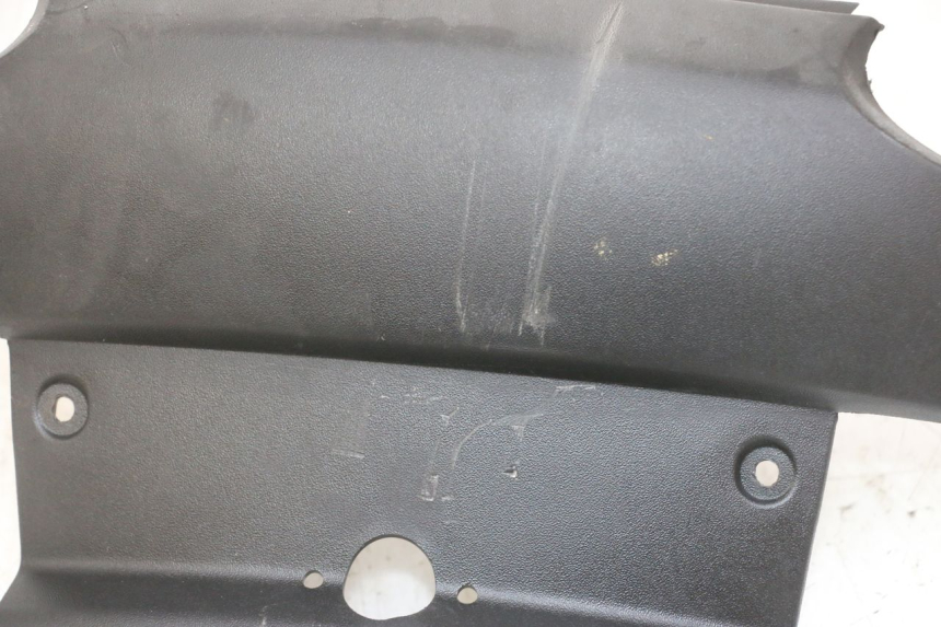 photo de VERKLEIDUNG HINTEN MITTE UNTER PIAGGIO MP3 LT 300 (2010 - 2016) - Detailansicht des Bauteils