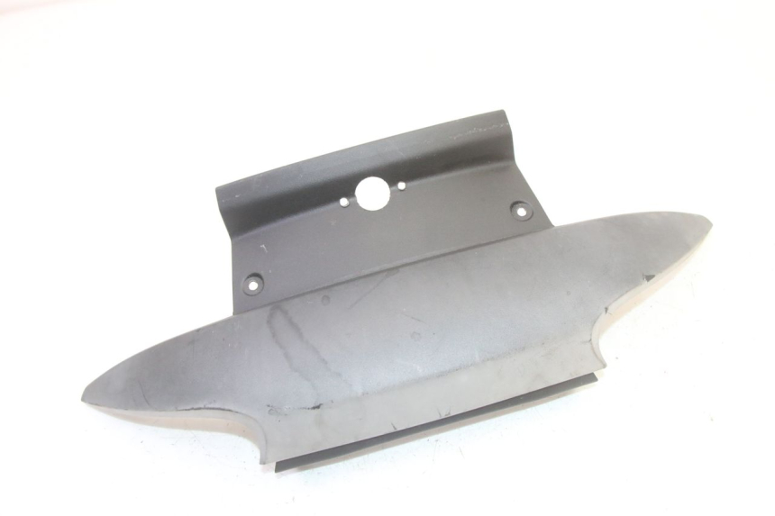 photo de VERKLEIDUNG HINTEN MITTE UNTER PIAGGIO MP3 RL 250 (2006 - 2010) - Zoom auf Gebrauchszustand