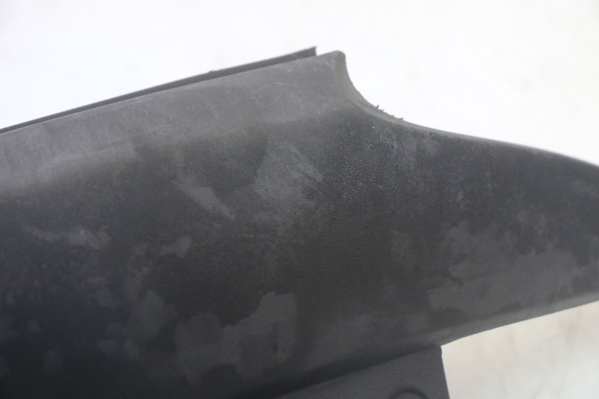 photo de VERKLEIDUNG HINTEN MITTE UNTER PIAGGIO MP3 500 (2011 - 2015) - Detailansicht des Bauteils