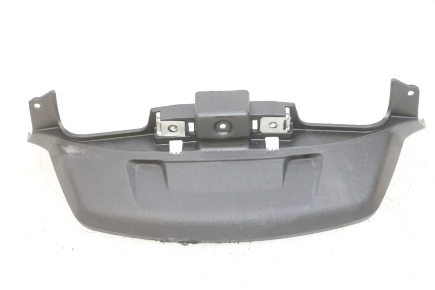 photo de VERKLEIDUNG HINTEN MITTE UNTER PIAGGIO MP3 500 (2016 - 2018) - Charakteristische Merkmale