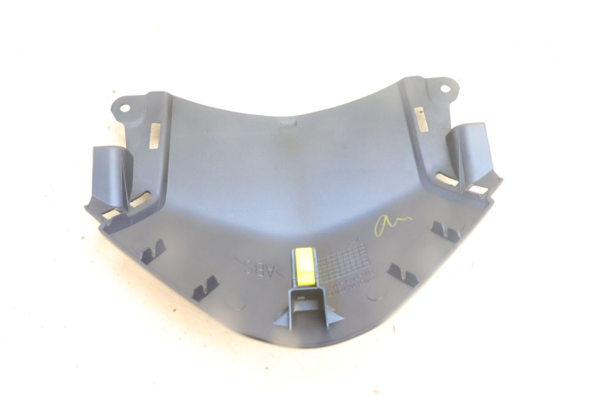 photo de VERKLEIDUNG HINTEN MITTE UNTER YAMAHA N-MAX NMAX 125 (2021 - 2024) - Alternative Perspektive