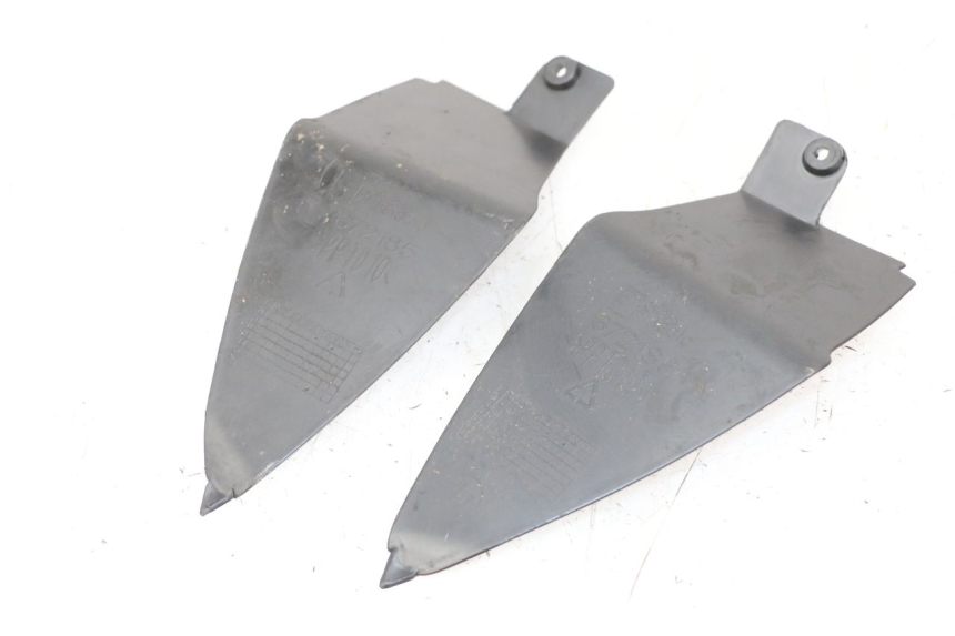 photo de VERKLEIDUNG HINTEN MITTE UNTER PIAGGIO NEW TYPHOON 50 (2010 - 2017) - Detailansicht des Bauteils