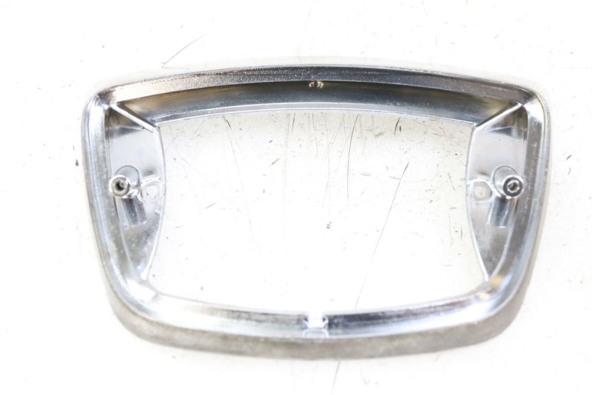 photo de VERKLEIDUNG HINTEN MITTE UNTER PIAGGIO VESPA LX 2T 50 (2005 - 2013) - Hauptansicht