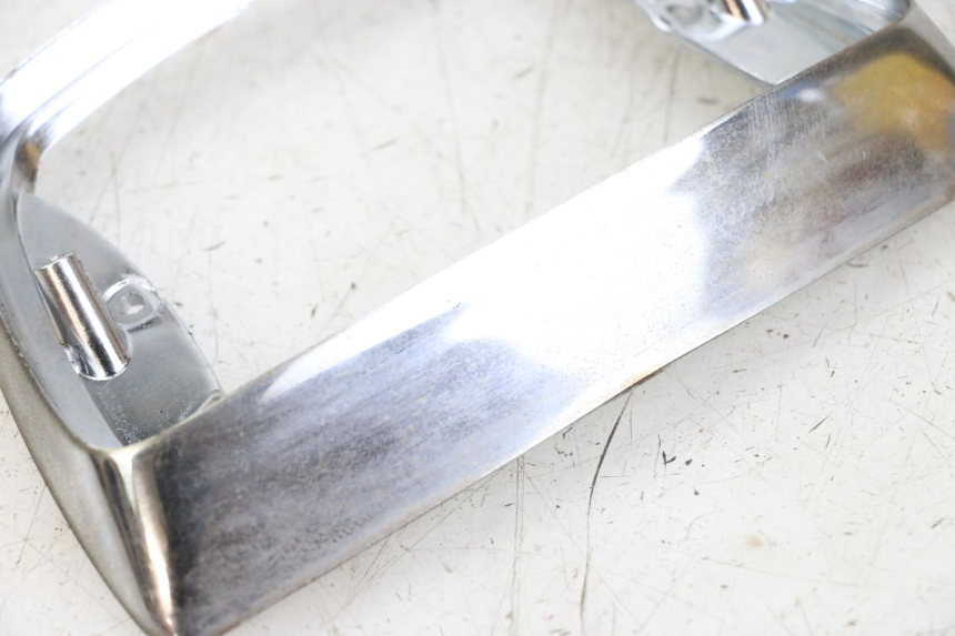 photo de VERKLEIDUNG HINTEN MITTE UNTER PIAGGIO VESPA LX 2T 50 (2005 - 2013) - Detailansicht des Bauteils