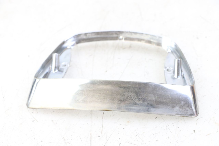 photo de VERKLEIDUNG HINTEN MITTE UNTER PIAGGIO VESPA LX 2T 50 (2005 - 2013) - Alternative Perspektive