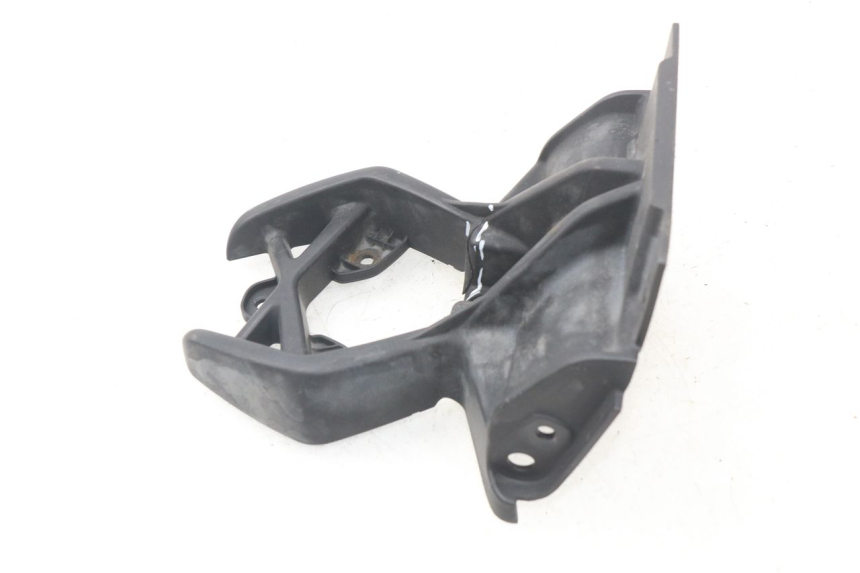 photo de VERKLEIDUNG HINTEN MITTE UNTER BMW R GS 1200 (2005 - 2007) - Gesamtansicht des Produkts