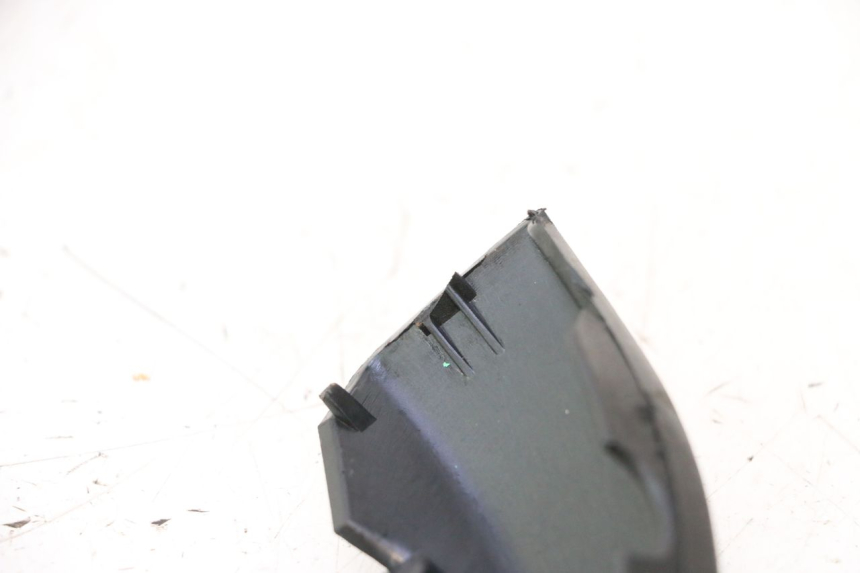 photo de VERKLEIDUNG HINTEN MITTE UNTER TNT MOTOR ROMA 10' 4T 50 (2007 - 2018) - Zoom auf Gebrauchszustand
