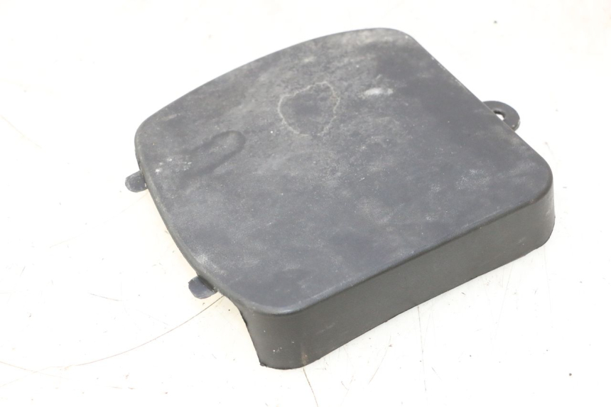 photo de VERKLEIDUNG HINTEN MITTE UNTER KEEWAY RY6 2T 50 (2011 - 2019) - Zoom auf Gebrauchszustand