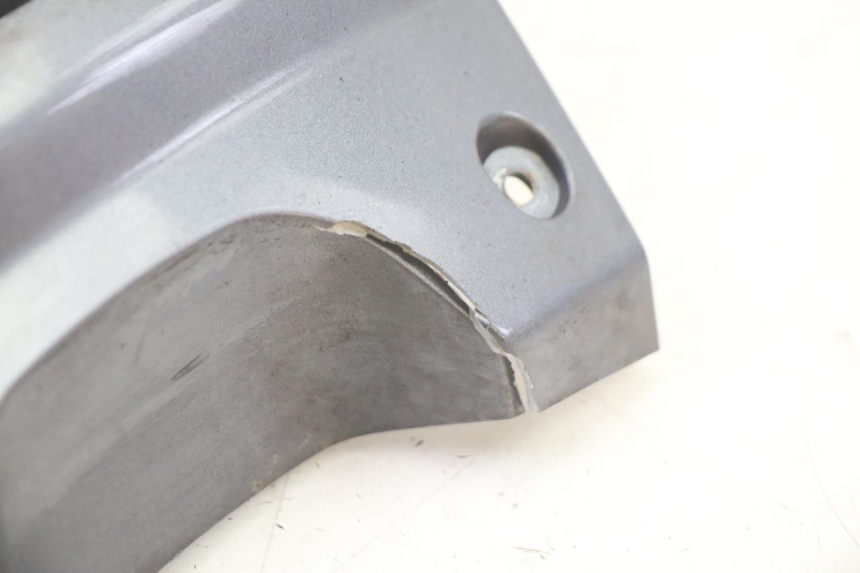 photo de VERKLEIDUNG HINTEN MITTE UNTER PEUGEOT SATELIS 250 (2006 - 2012) - Technische Nahaufnahme