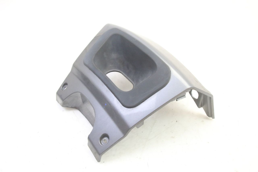 photo de VERKLEIDUNG HINTEN MITTE UNTER PEUGEOT SATELIS 250 (2006 - 2012) - Gesamtansicht des Produkts