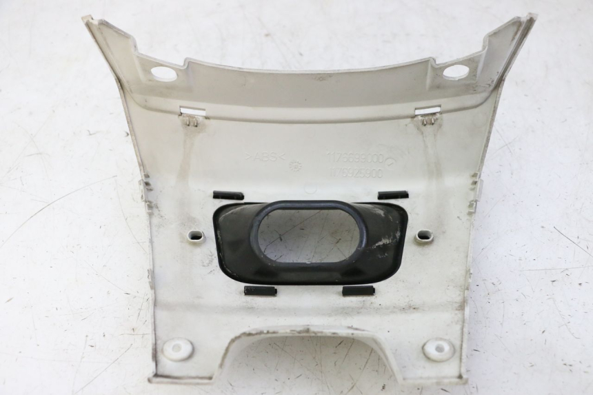 photo de UNTERE HINTERE VERKLEIDUNGSVERBINDUNG PEUGEOT SATELIS 125 (2010 - 2012) - Alternative Perspektive