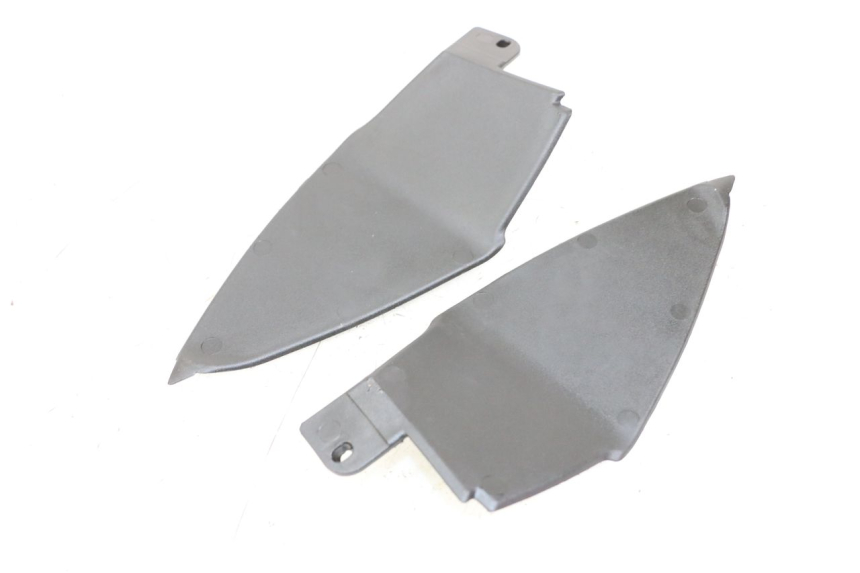 photo de VERKLEIDUNG HINTEN MITTE UNTER APRILIA SR MOTARD 50 (2012 - 2018) - Hauptansicht