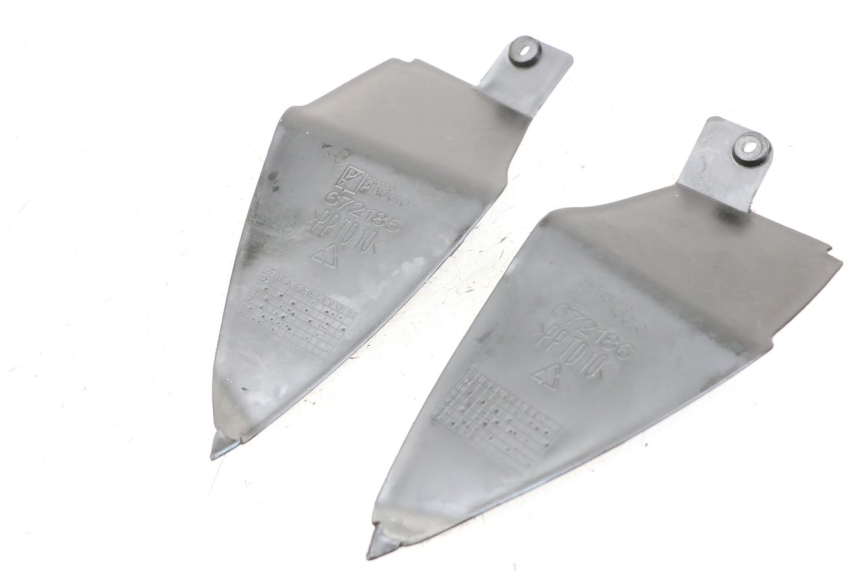 photo de VERKLEIDUNG HINTEN MITTE UNTER APRILIA SR MOTARD 50 (2012 - 2018) - Detailansicht des Bauteils