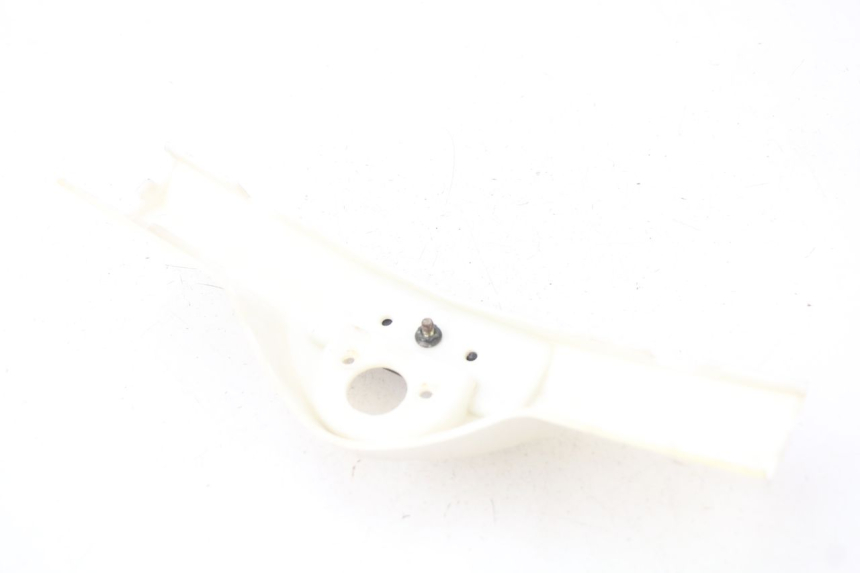 photo de VERKLEIDUNG HINTEN MITTE UNTER RAZZO STEED 125 (2012 - 2018) - Zoom auf Gebrauchszustand