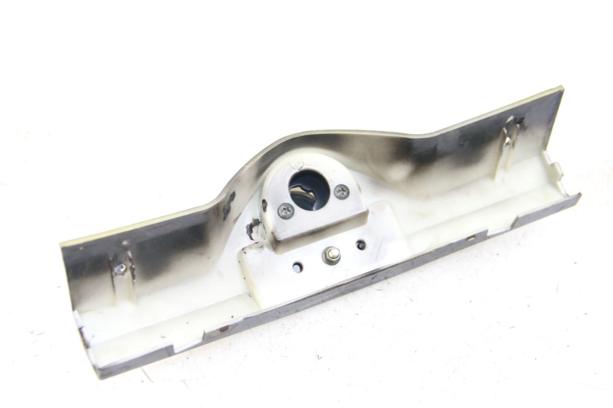 photo de VERKLEIDUNG HINTEN MITTE UNTER RAZZO STEED 125 (2012 - 2018) - Zoom auf Gebrauchszustand