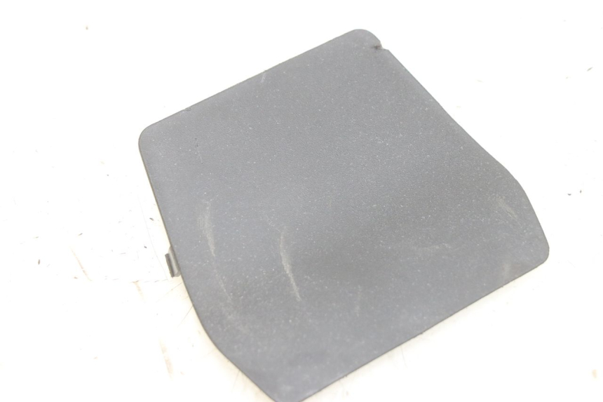 photo de UNTERE HINTERE VERKLEIDUNGSVERBINDUNG APRILIA SXR 50 (2021 - 2023) - Hauptansicht