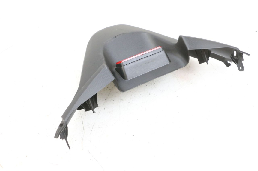photo de VERKLEIDUNG HINTEN MITTE UNTER YAMAHA TRICITY 300 (2020 - 2024) - Detailansicht des Bauteils