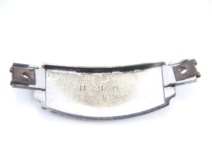 photo de VERKLEIDUNG HINTEN MITTE UNTER SUZUKI UC EPICURO 125 (1999 - 2003) - Zoom auf Gebrauchszustand