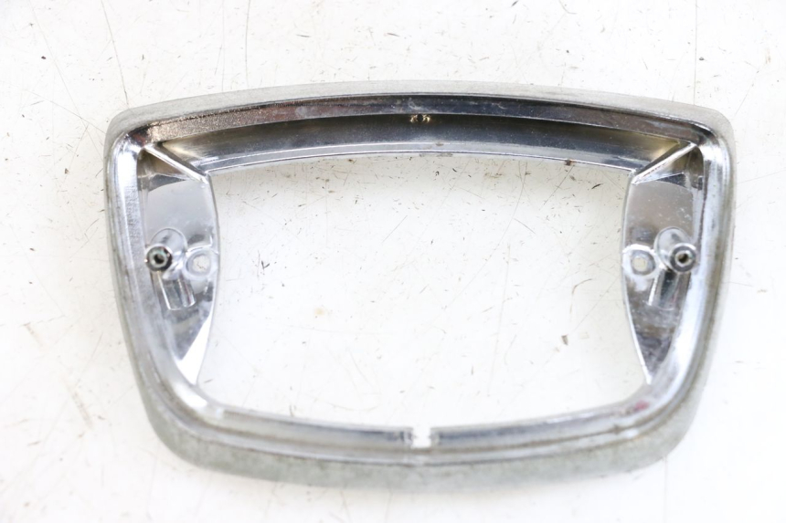 photo de VERKLEIDUNG HINTEN MITTE UNTER PIAGGIO VESPA LX 2T 50 (2005 - 2013) - Hauptansicht