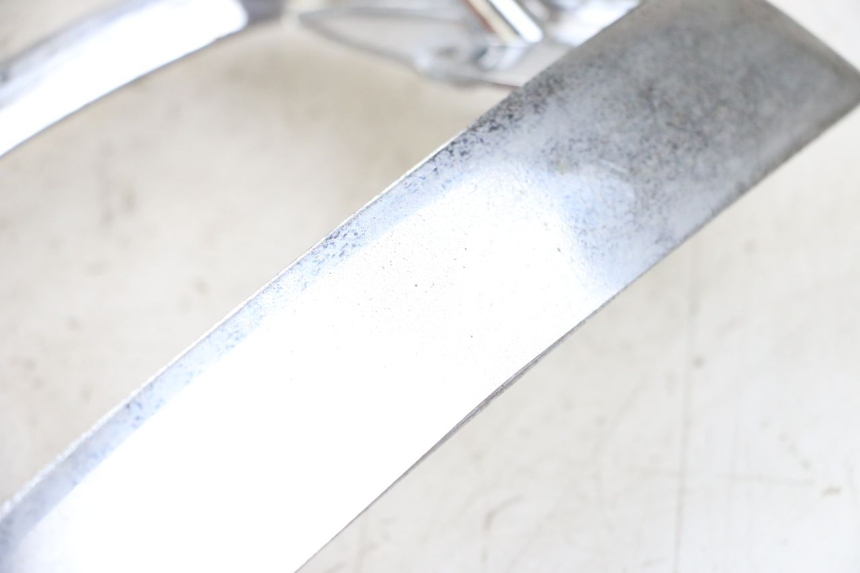 photo de VERKLEIDUNG HINTEN MITTE UNTER PIAGGIO VESPA LX 2T 50 (2005 - 2013) - Zoom auf Gebrauchszustand